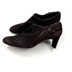 Stuart Weitzman Suede‎ Kitten Heels Women 10 EUC Almond Toe Booties Pumps Brown